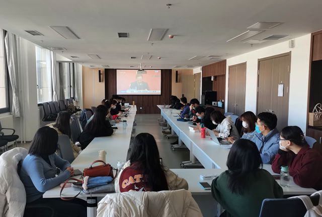 必赢76net线路官网观看十九届六中全会新闻发布会-良乡学生会场_副本.jpg